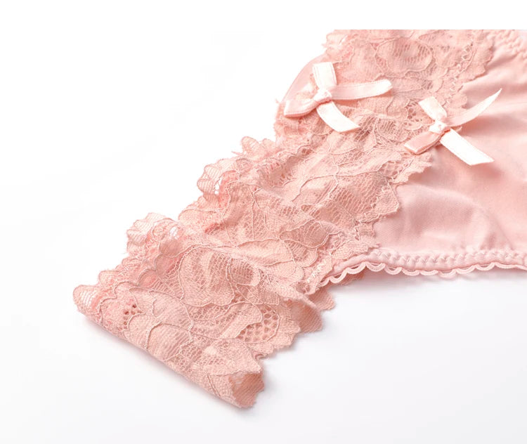 Lace Temptation – String Brodé