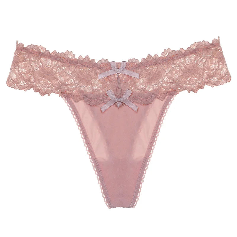 Lace Temptation – String Brodé
