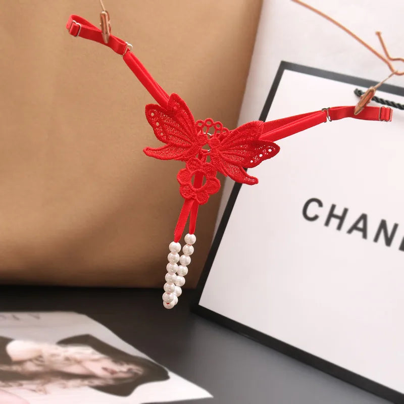 "Papillon de Minuit" – String Sexy avec Perles et Broderie Papillon