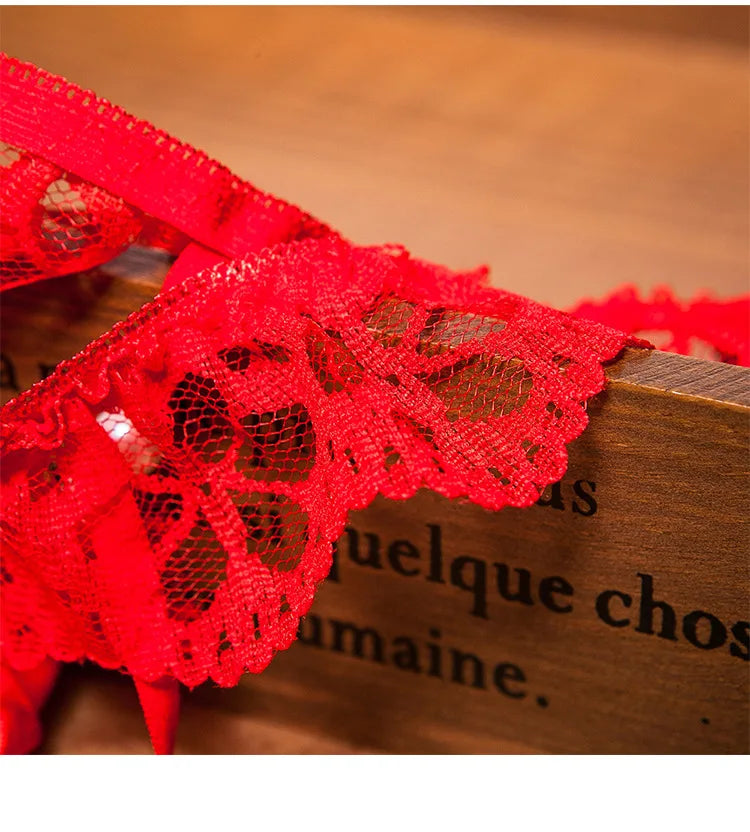 "Rose Perle" – String Sexy Ouvert avec Perles et Broderie Florale