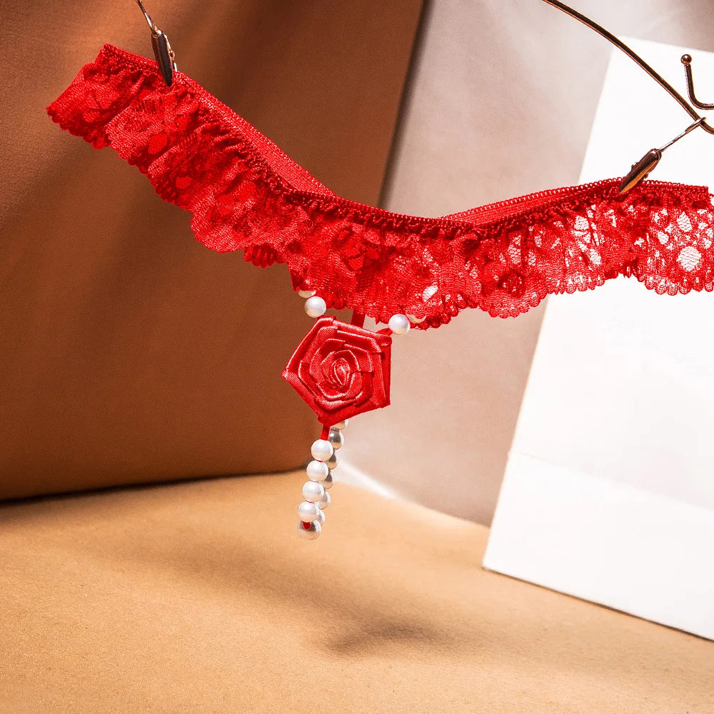 "Rose Perle" – String Sexy Ouvert avec Perles et Broderie Florale