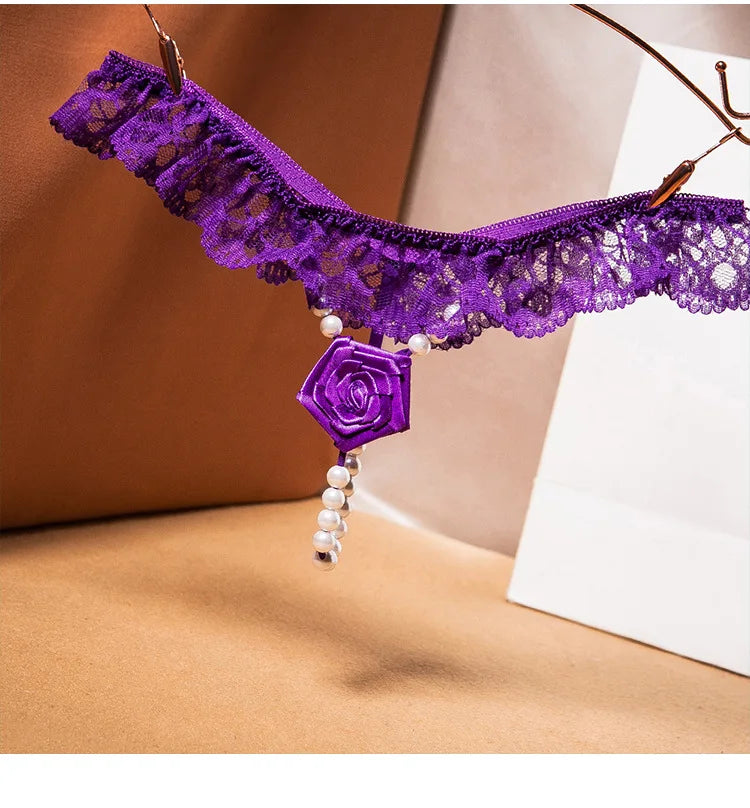 "Rose Perle" – String Sexy Ouvert avec Perles et Broderie Florale