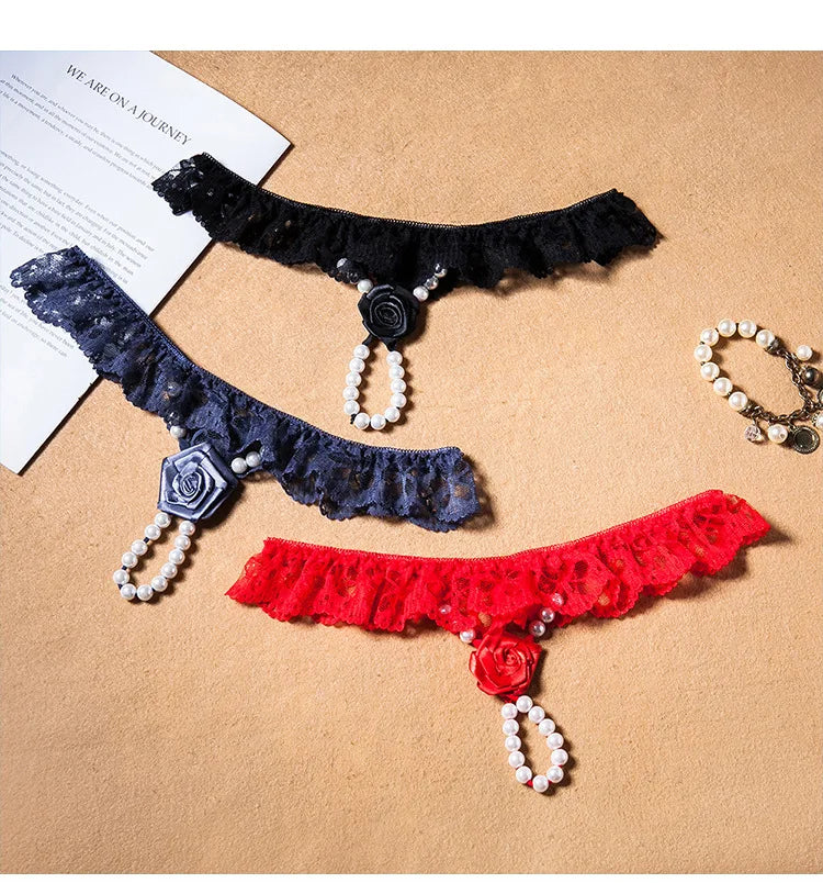 "Rose Perle" – String Sexy Ouvert avec Perles et Broderie Florale