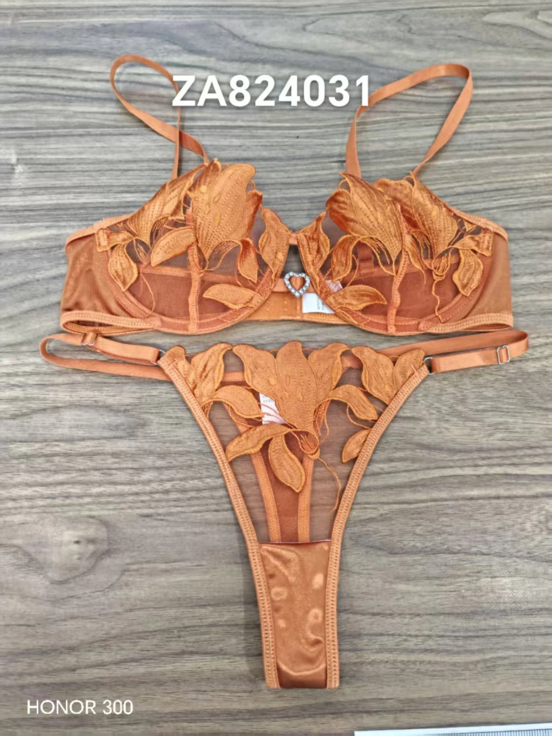 "Floral Elegance" – Lingerie Set Exquisit en Dentelle