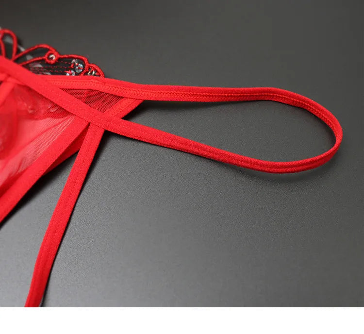 Butterfly Desire – String Brodé Érotique