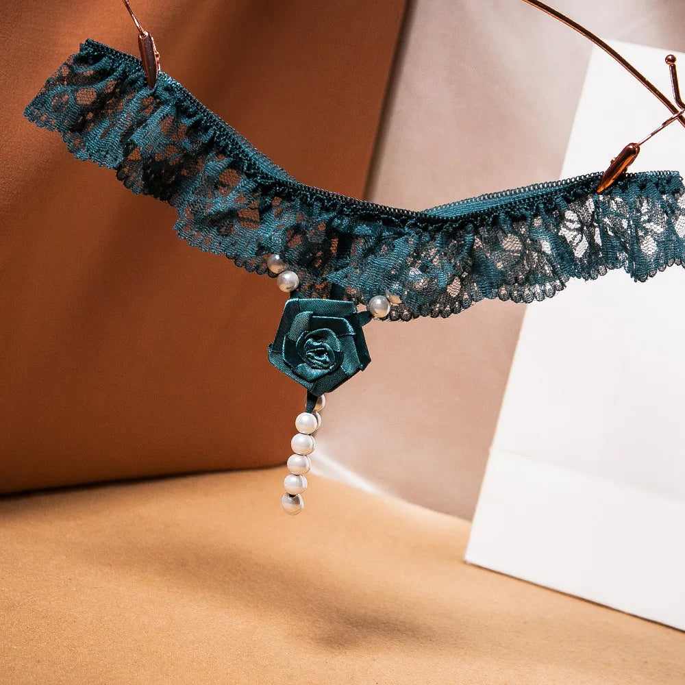 "Rose Perle" – String Sexy Ouvert avec Perles et Broderie Florale