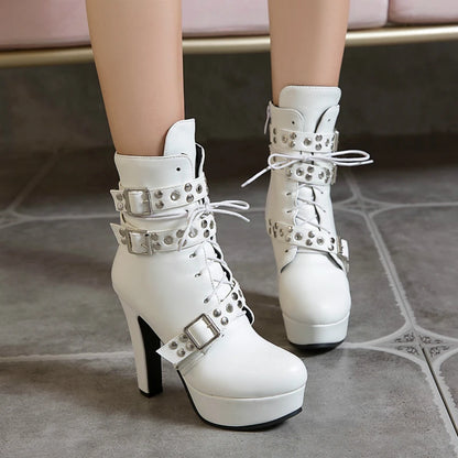 "Bold Steps – Bottines à Talon Carré avec Lacets"