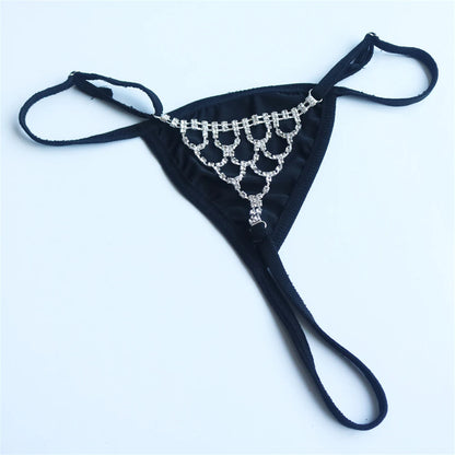 Crystal Glow – Chaîne de Taille & Short Bijou Strass
