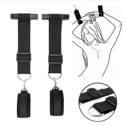 Balancelle Érotique de Porte – Expérience Sensuelle en Apesanteur