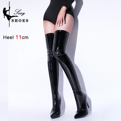 "Velvet Allure – Bottes Hautes à Talons 11 cm"