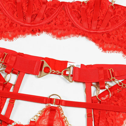 Red Temptation – Ensemble Lingerie Dentelle & Chaîne